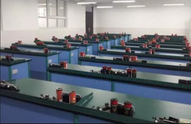 中學物理數字化信息系統實驗室