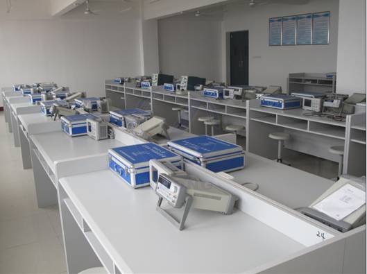 電子電工應(yīng)用創(chuàng)新實(shí)踐室配置方案