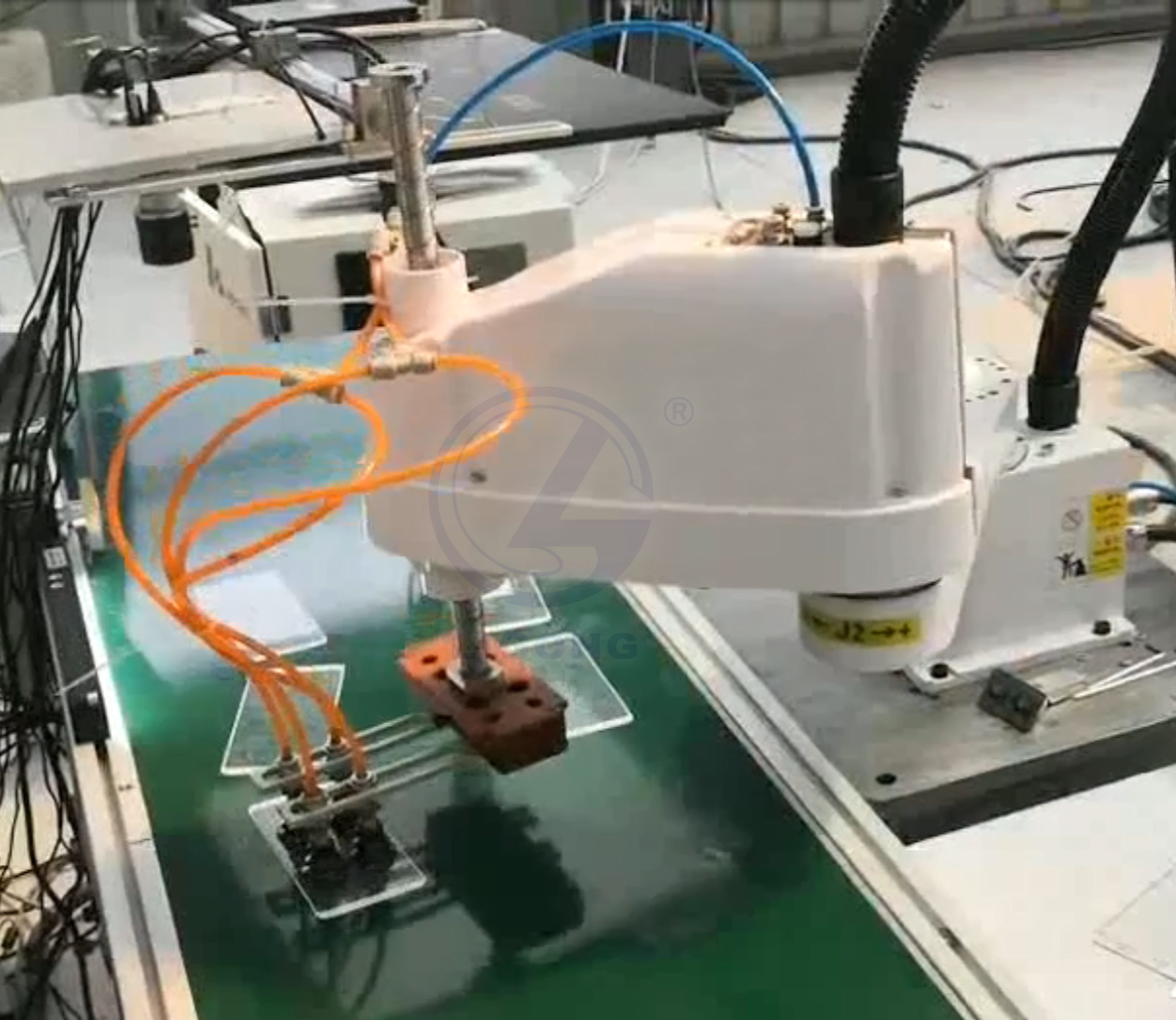 工業機器人生產流水線